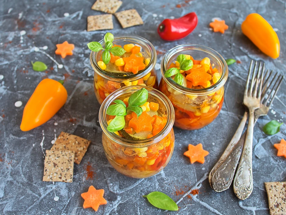 Gem&uuml;se-Sternchen-Suppe im Glas