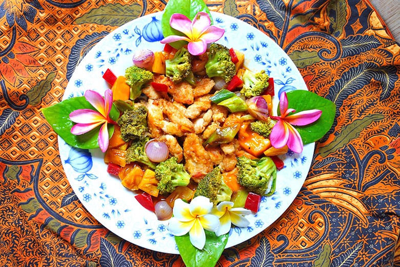 Mango- und Hähnchenstreifen mit Brokkoli