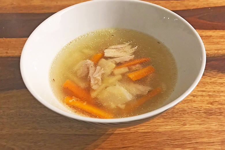 Hühnerbrühe