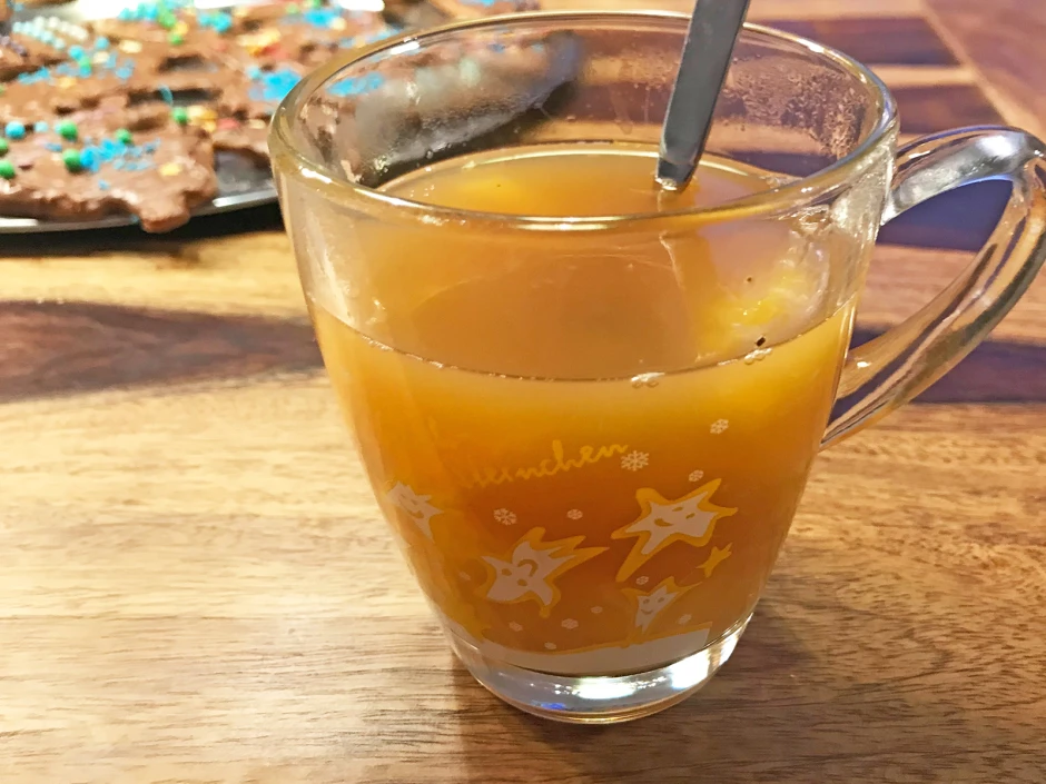 Teepunsch mit Quitte und Orange