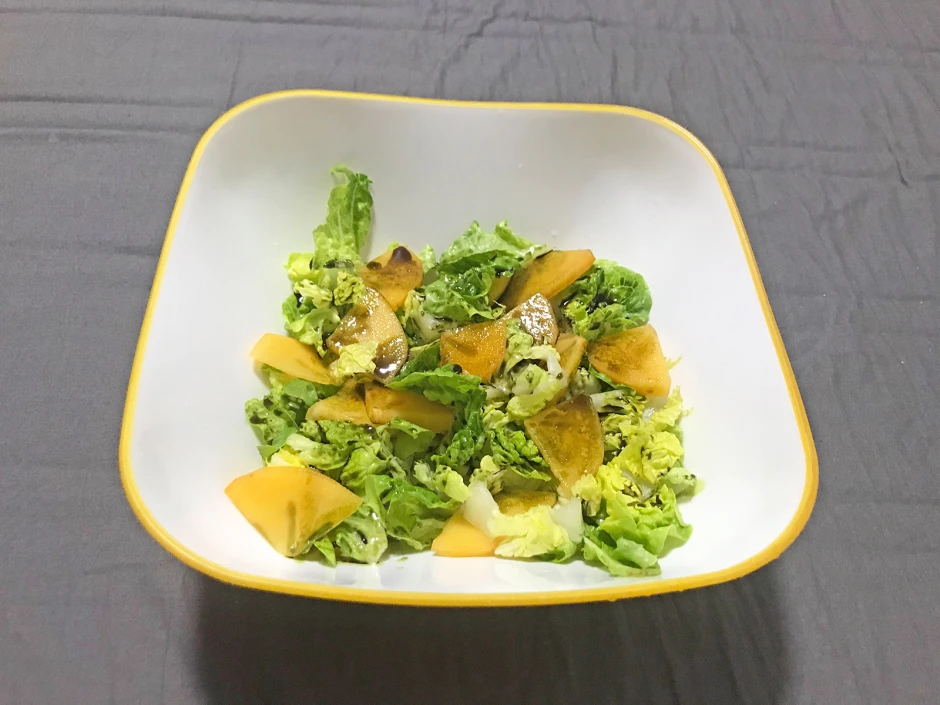 Salat mit Kaki