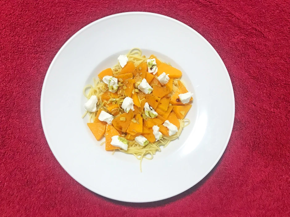 Spaghetti mit K&uuml;rbis und Ziegenfrischk&auml;se
