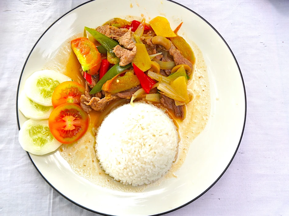 Cap Cay mit Rindfleisch und Zitronensauce