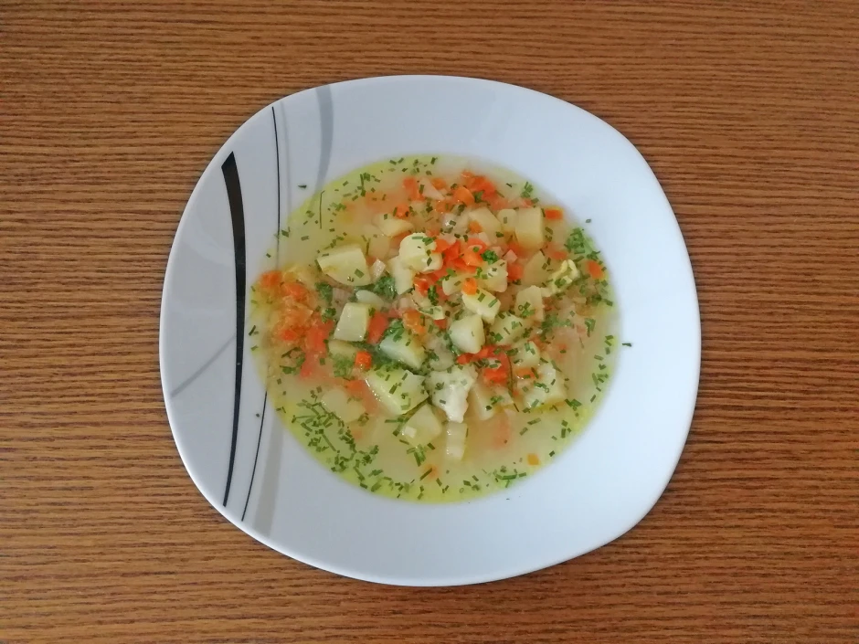 Erdäpfelsuppe mit Karotten