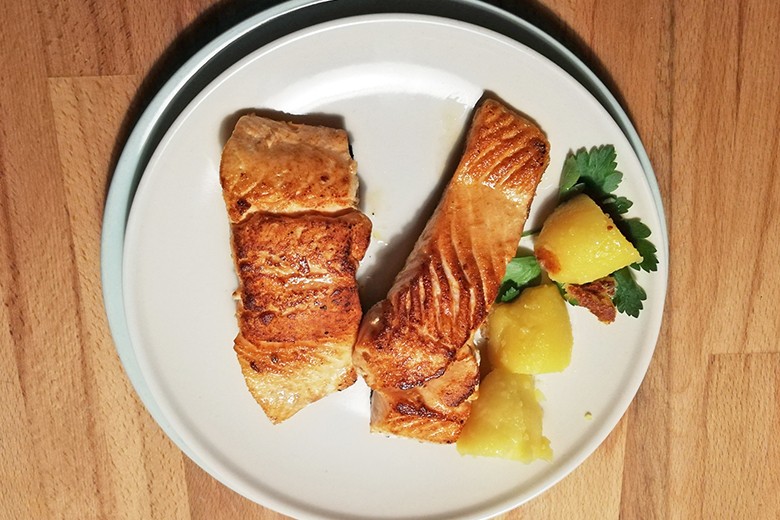 Lachsfilet in würziger Marinade