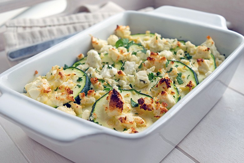 Überbackene Zucchini mit Schafkäse