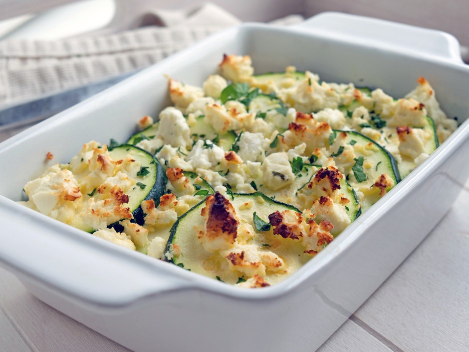 Überbackene Zucchini mit Schafkäse