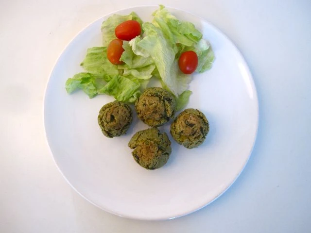 Tofu-Olivenbällchen