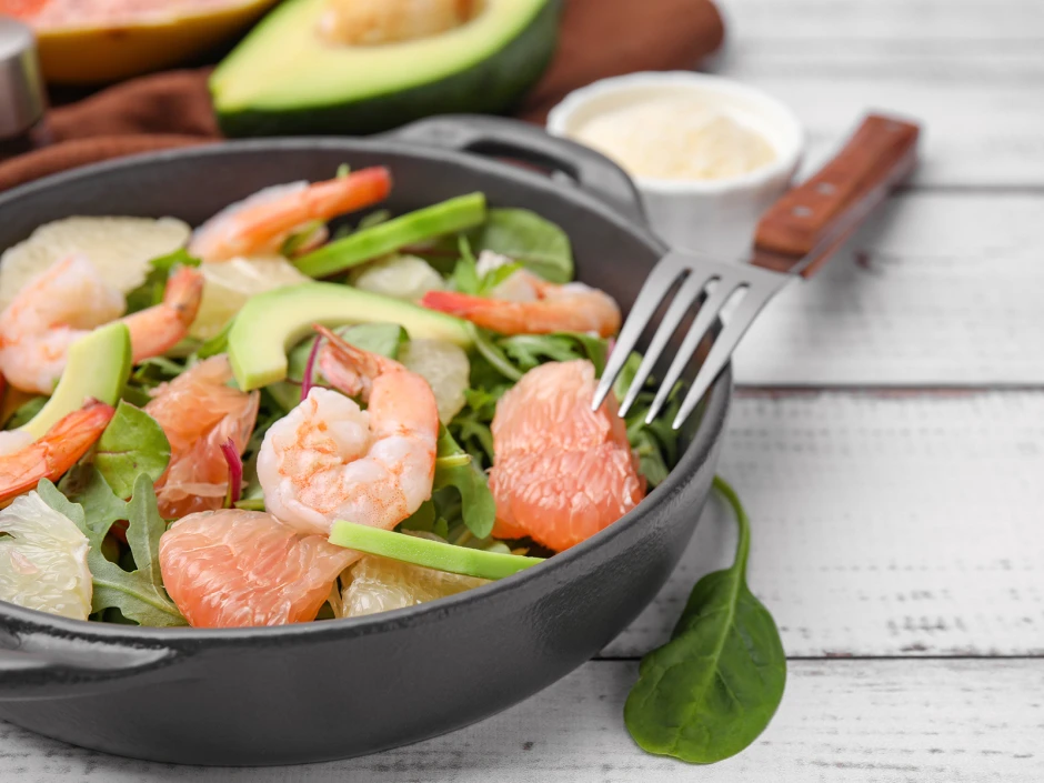 Pomelo Salat mit Garnelen und Avocado