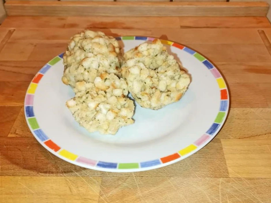 vegane Semmelknödel im Dampfaufsatz