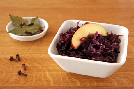Apfelrotkohl