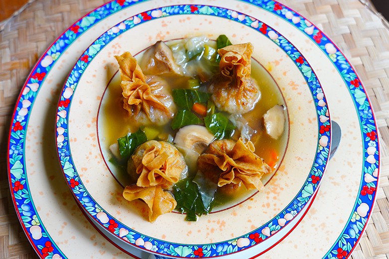 Wan-Tan-Suppe mit Kailan