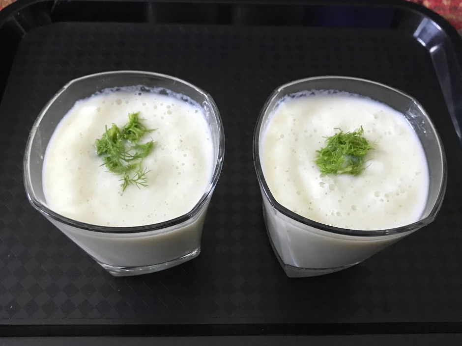 Fenchel-Buttermilch-Shake