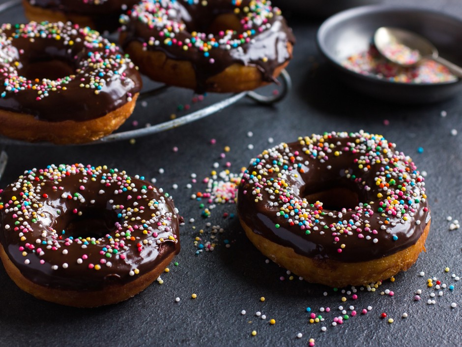 Donuts mit Schokoglasur
