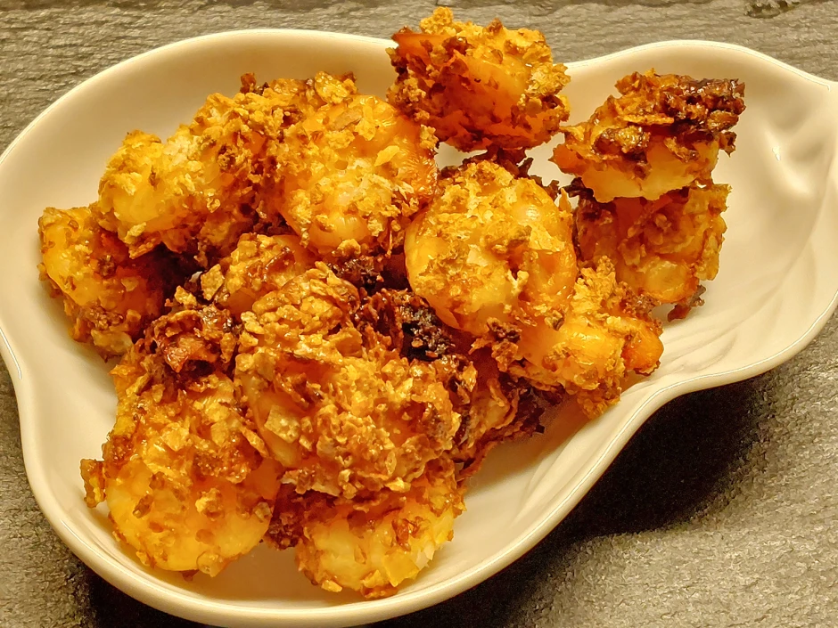 Garnelen in Cornflakes-Panade