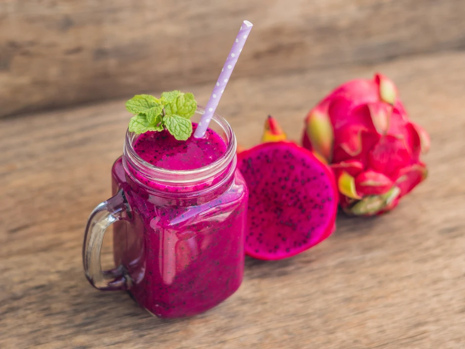 Drachenfrucht Smoothie mit Himbeeren