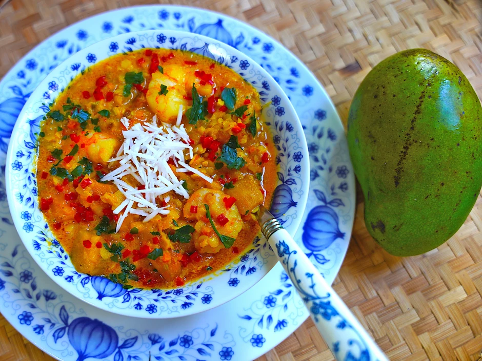Curry mit Mango und Garnelen