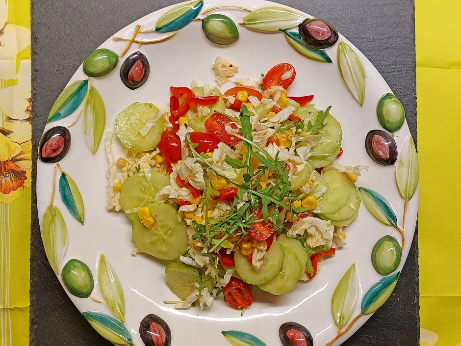 Bunter Fr&uuml;hlingssalat