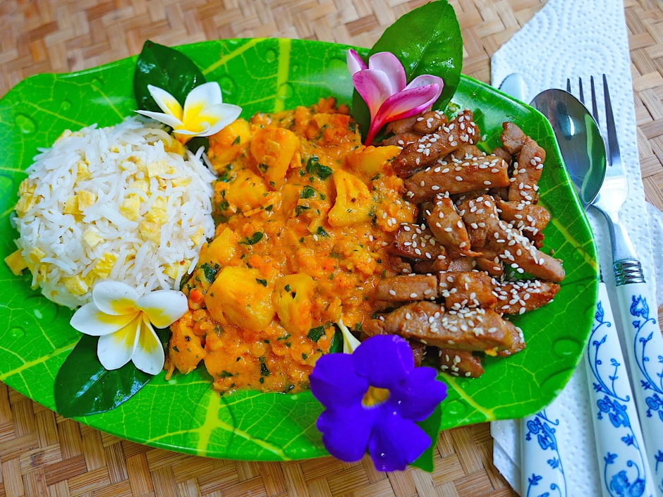 Curry mit roten Linsen und Ananas