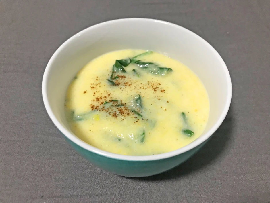 Polenta-Suppe mit Spinat