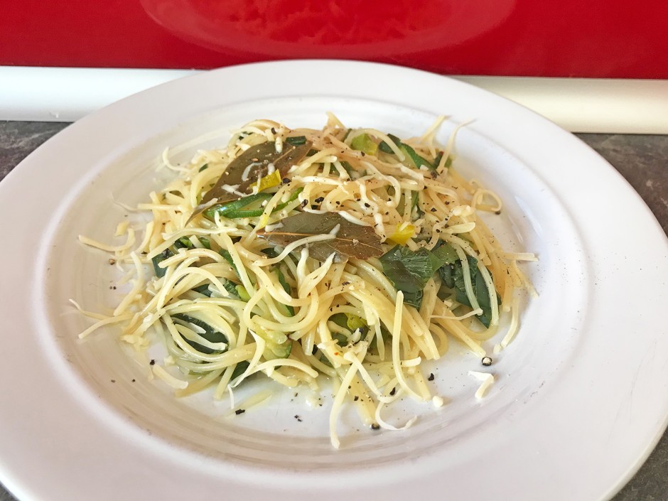 One-Pot-Spaghettini mit Lauch und Zucchini