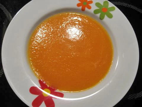 Karotten-Apfel-Suppe