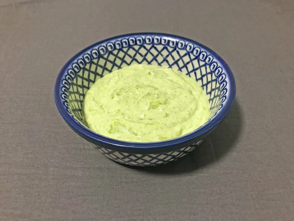 Bärlauch-Sauerrahm-Dip