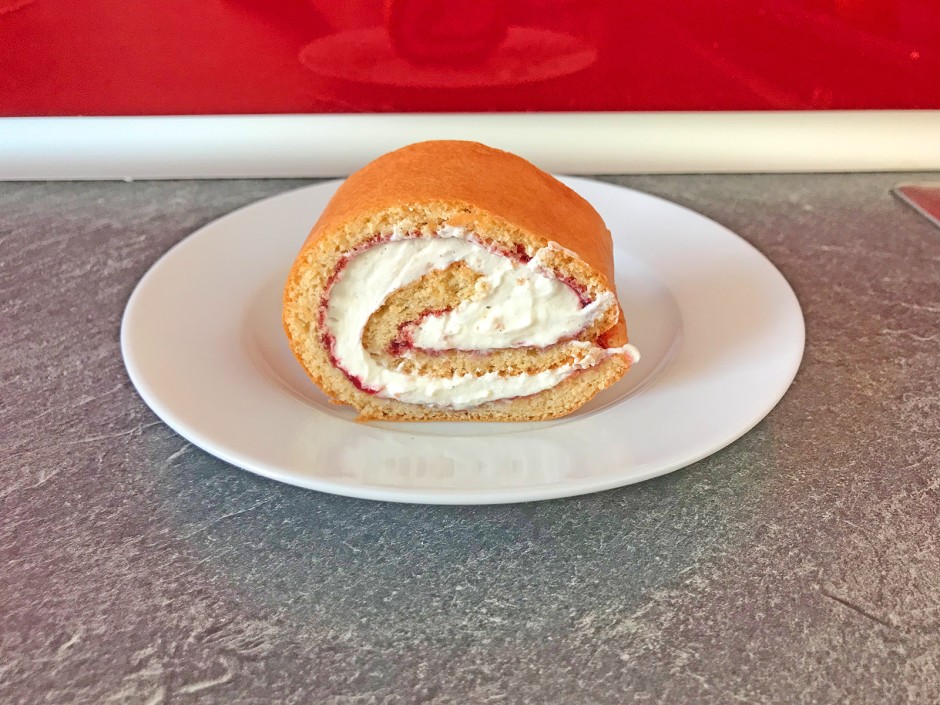 Mandelbiskuitroulade