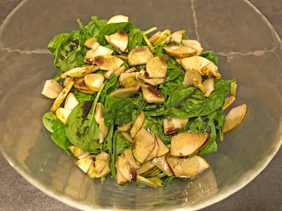 Spinatsalat mit Birne