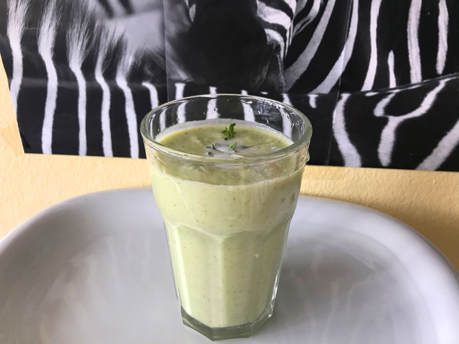 Ayran mit Kresse und Apfel