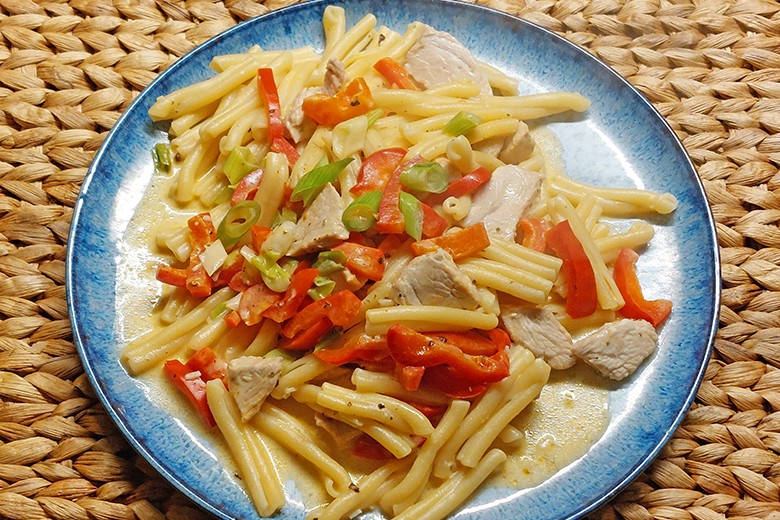 Casarecce mit Paprika und Pute