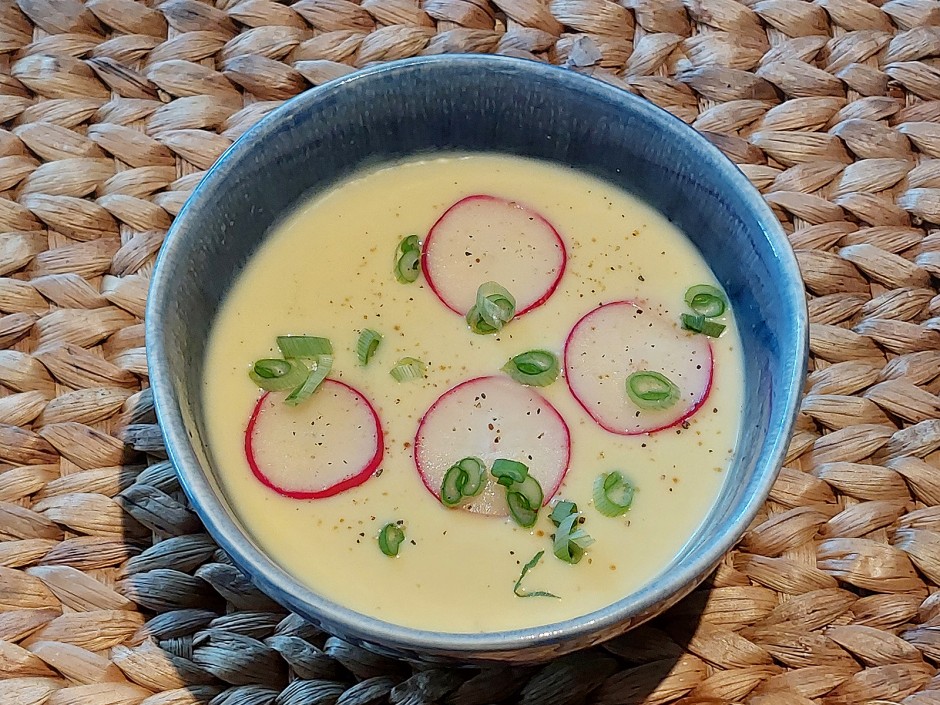 Radieschencremesuppe mit Minze