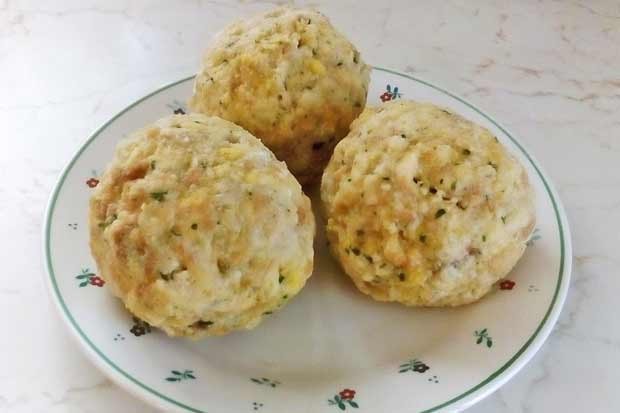 Traditionelle Semmelknödel