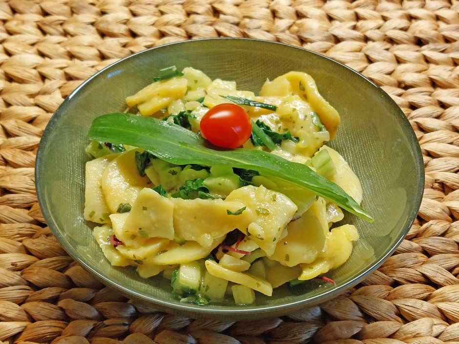 Erdäpfelsalat mit Bärlauch