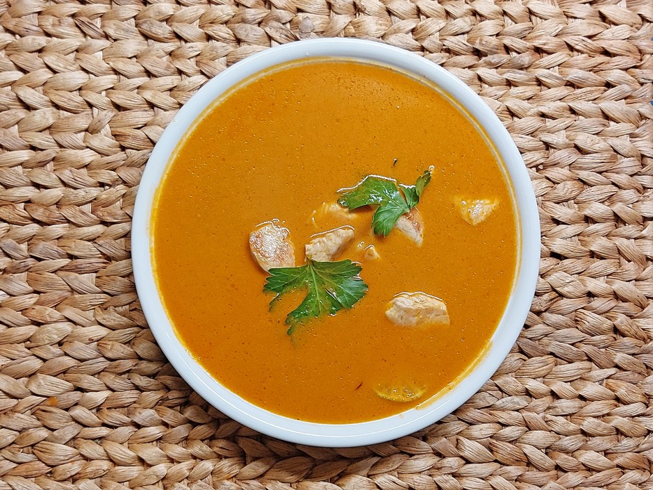 Massaman-Curry-Huhn Suppe