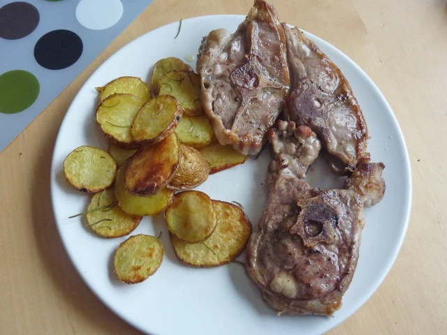 Lammkoteletts mit Rosmarin-Kartoffel