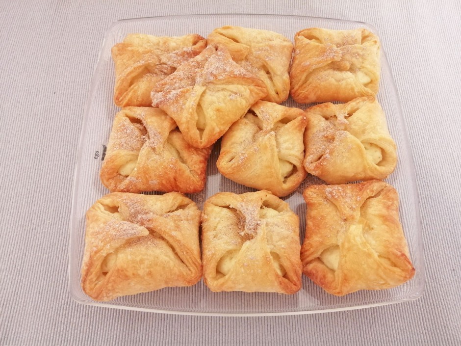 Topfentascherl mit Topfenteig