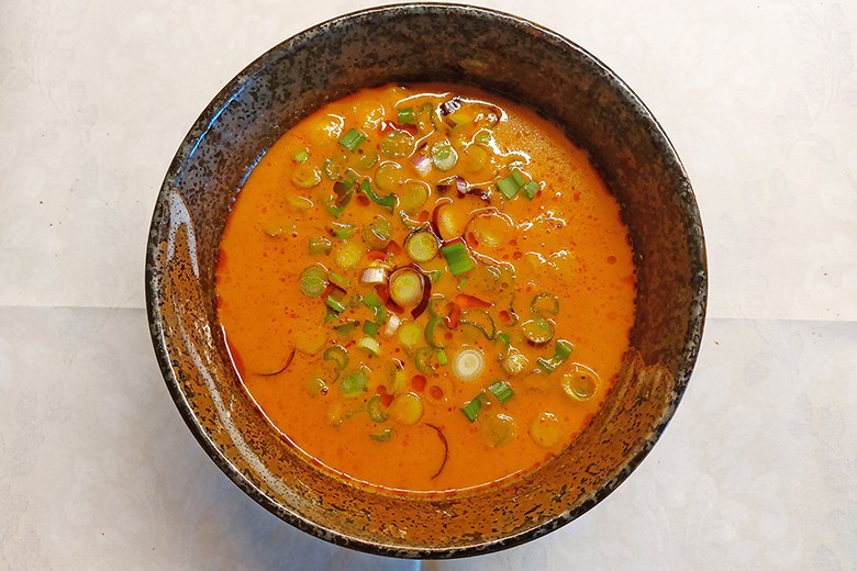 Rote Curry-Suppe nach Thailändischer Art