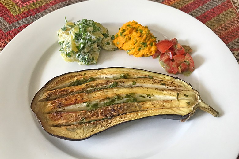 Melanzani mit Bärlauch aus dem Ofen