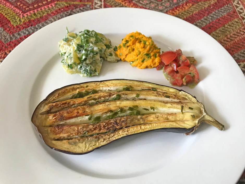 Melanzani mit Bärlauch aus dem Ofen