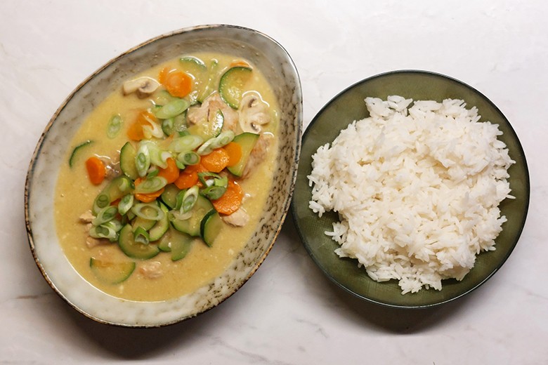 Pute mit grüner Currysoße