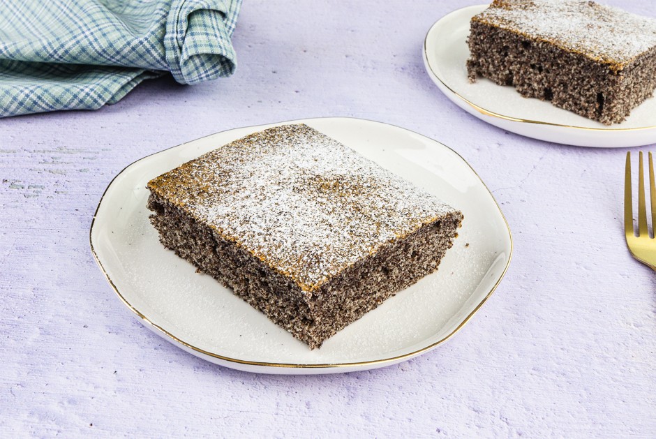 Mohnkuchen mit Joghurt