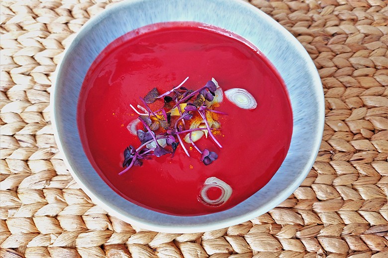 Tomaten-Kurkuma-Suppe