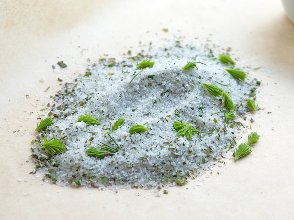Kräutersalz mit Maiwipferl