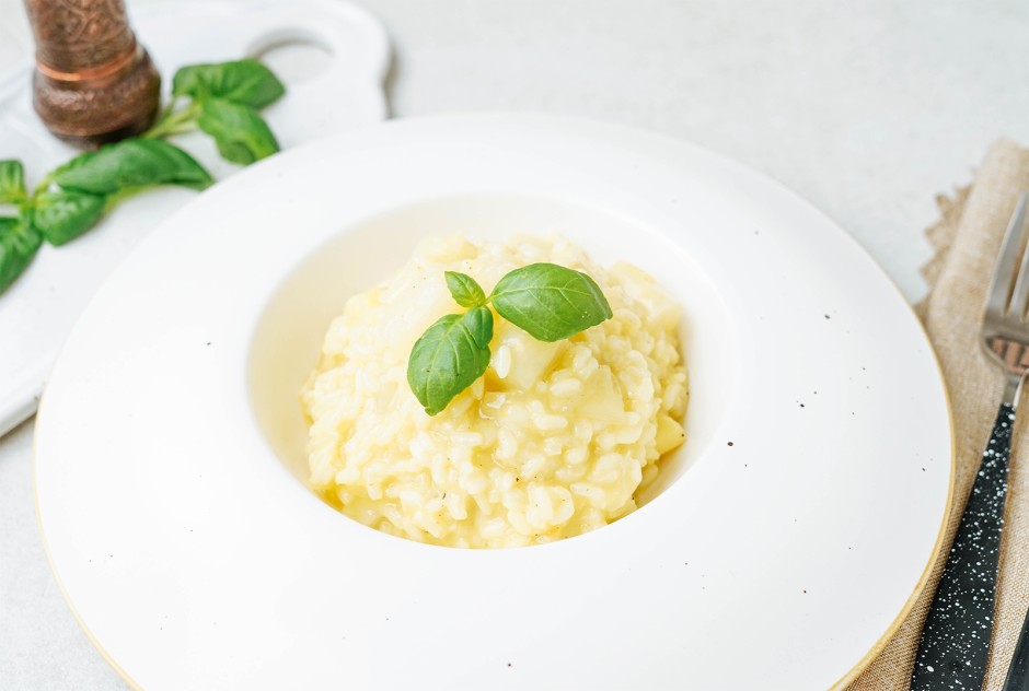 Spargelrisotto mit weißem Spargel