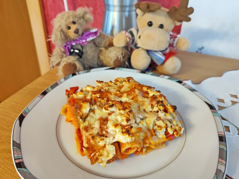 Nudelauflauf mit Mini-Maultaschen, Gemüse und Faschiertem