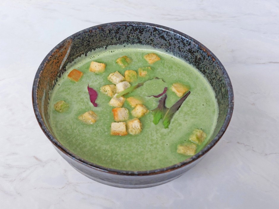Wildkräuter-Frühlingssuppe