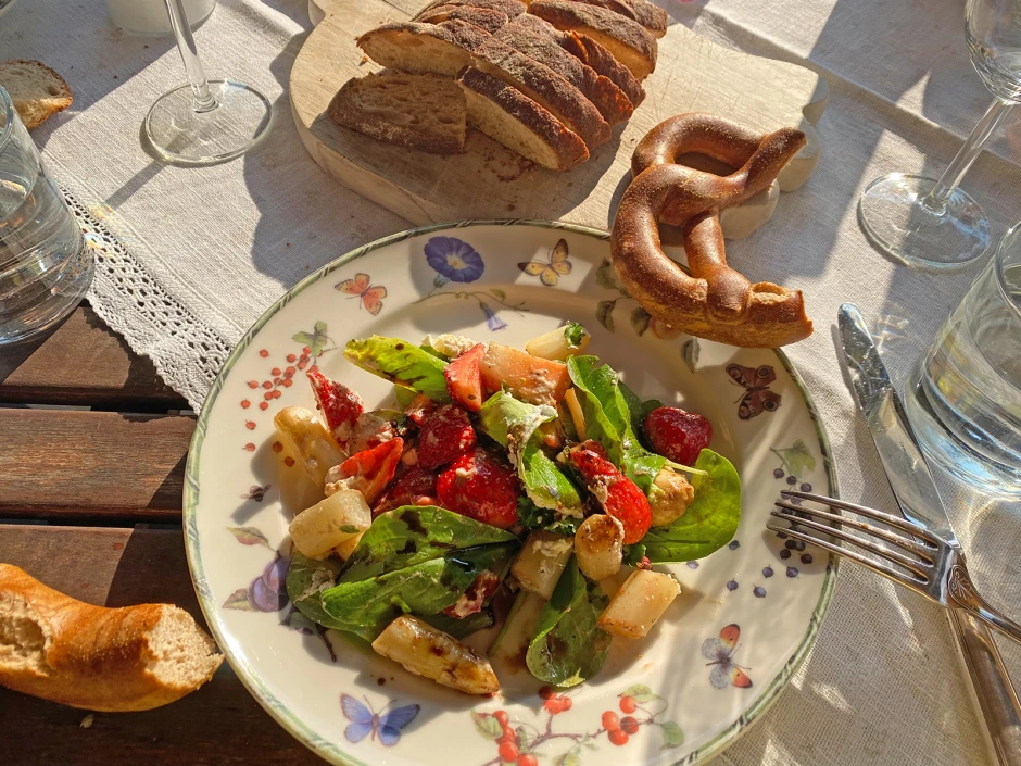 Bunter Spargelsalat