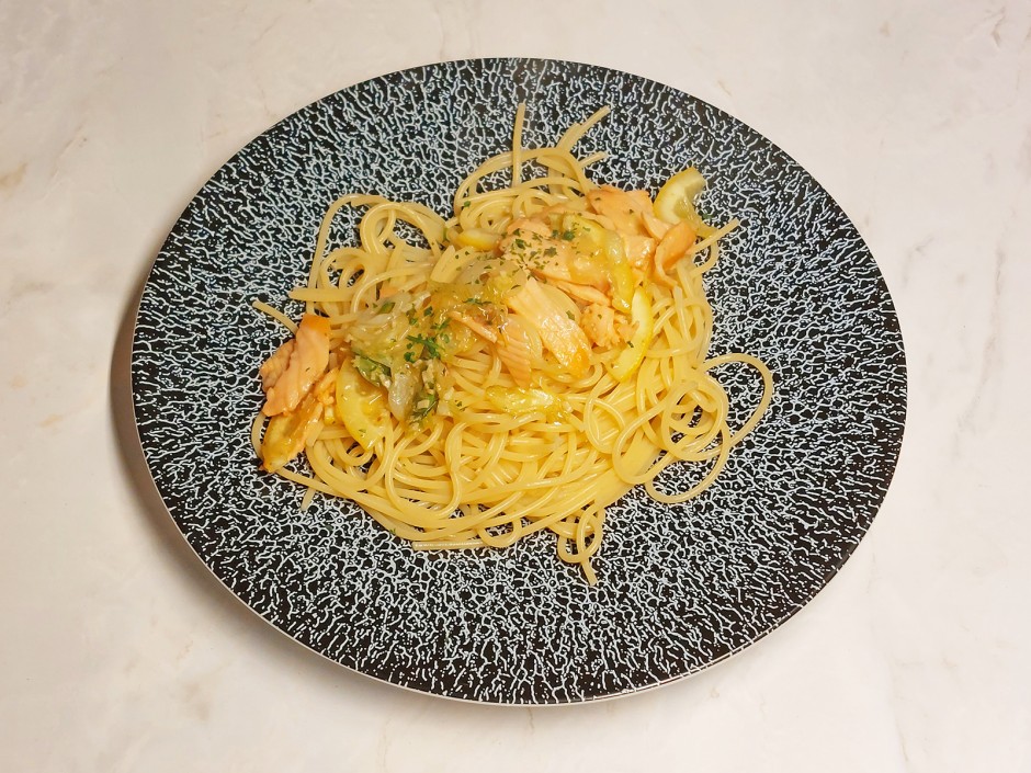 Zitronenspaghetti mit Lachs