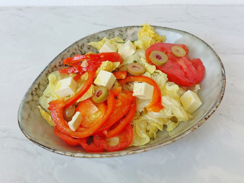 Häuptelsalat mit Wasabi-Dressing
